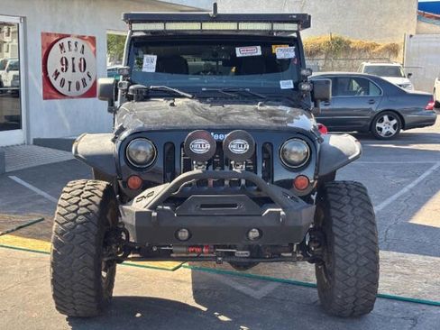 Used 2013 Jeep Wrangler Unlimited Rubicon w/ Connectivity Group AWD/4WD image 8