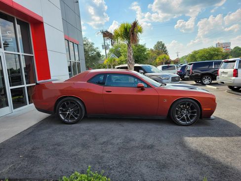 Used 2022 Dodge Challenger R/T Scat Pack RWD image 8