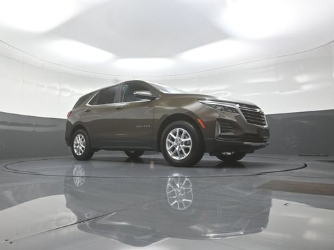 Used 2023 Chevrolet Equinox LT AWD/4WD image 9