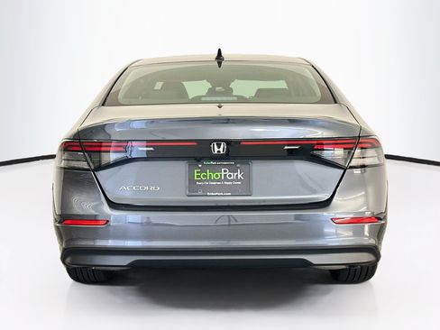 Used 2025 Honda Accord SE image 7