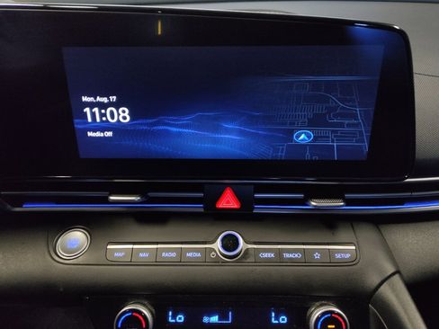 Used 2024 Hyundai Elantra SEL FWD image 25