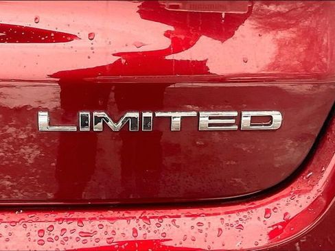 Used 2022 Jeep Compass Limited image 9