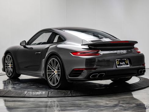 Used 2017 Porsche 911 Turbo image 9
