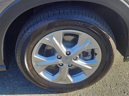 Certified 2025 Honda HR-V LX image 10