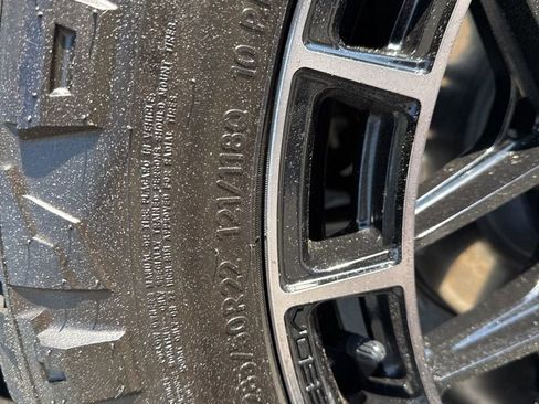 Used 2024 GMC Yukon XL AT4 w/ Technology Package image 39