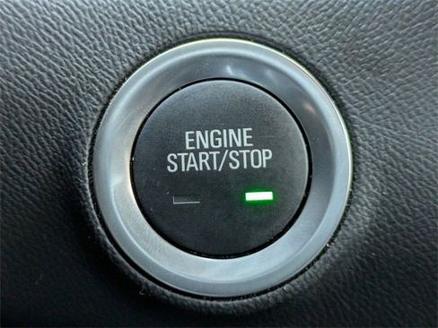 Used 2024 GMC Terrain SLE image 31