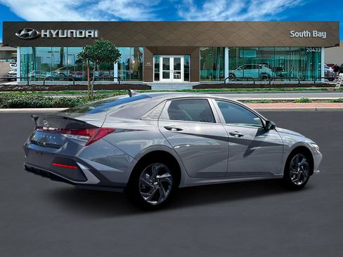 New 2026 Hyundai Elantra Sport image 8