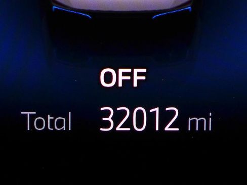 Certified 2023 BMW i4 eDrive35 w/ Premium Package RWD image 32