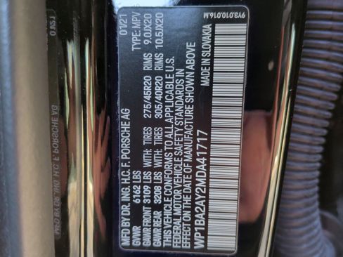 Used 2021 Porsche Cayenne Coupe image 35