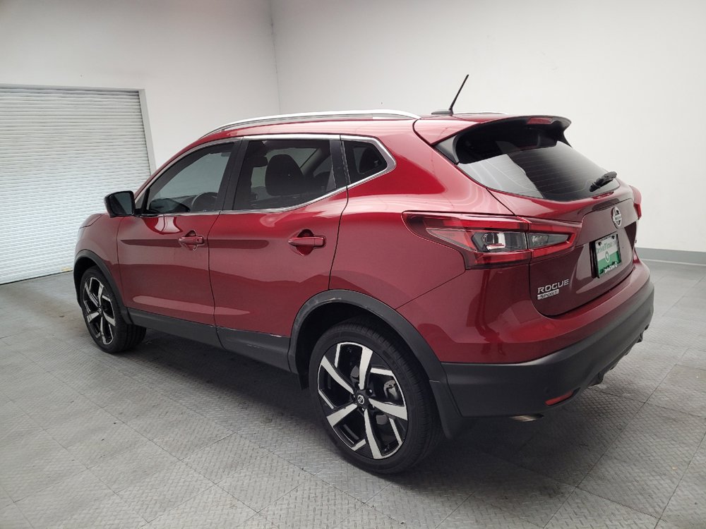 Used 2021 Nissan Rogue Sport SL w/ Premium Package FWD image 3