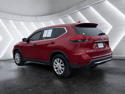 Used 2017 Nissan Rogue S image 5
