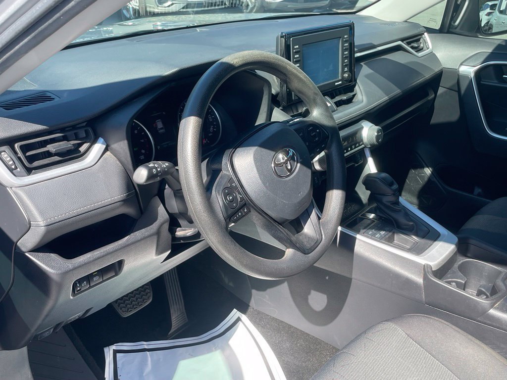 Used 2021 Toyota RAV4 XLE AWD/4WD image 9