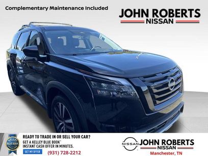 Used 2025 Nissan Pathfinder Platinum w/ Black Appearance Package