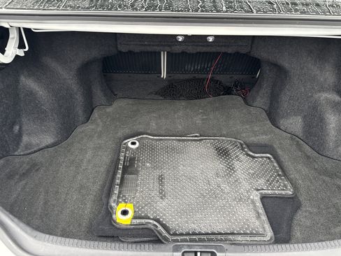 Used 2014 Toyota Camry L image 13