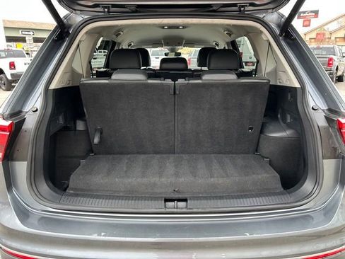 Used 2024 Volkswagen Tiguan SE FWD image 21