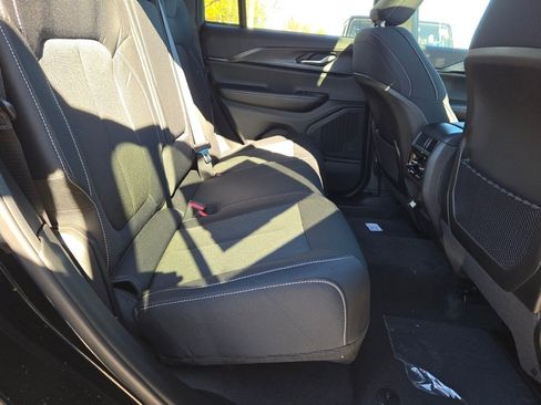 New 2025 Jeep Grand Cherokee Laredo X w/ Luxury Tech Group I image 10