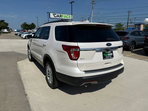 Used 2018 Ford Explorer XLT w/ Equipment Group 201A AWD/4WD image 9