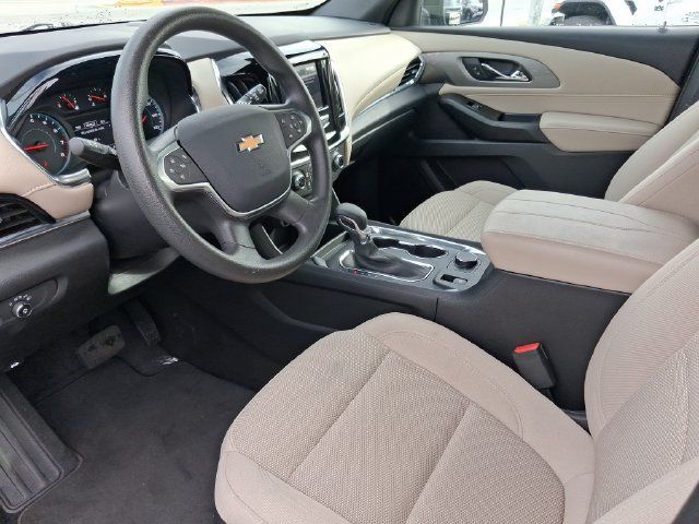 Used 2023 Chevrolet Traverse LS FWD image 10