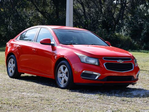 Used 2016 Chevrolet Cruze LT image 15