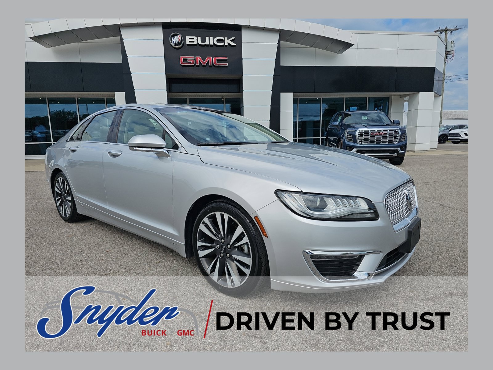 Used 2018 Lincoln MKZ Select w/ Select Plus Package AWD/4WD image 1