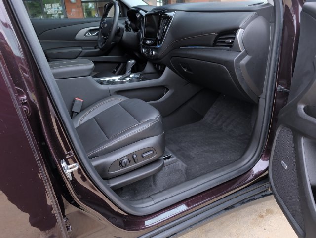 Used 2018 Chevrolet Traverse LT w/ LPO, Floor Liner Package FWD image 34