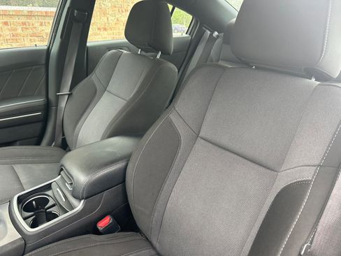 Used 2022 Dodge Charger SXT RWD image 19
