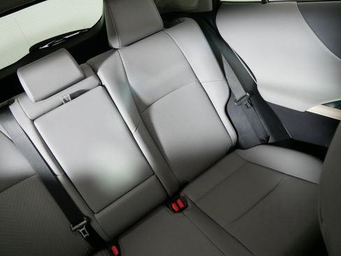 Used 2021 Toyota Venza XLE w/ Softex Package image 14