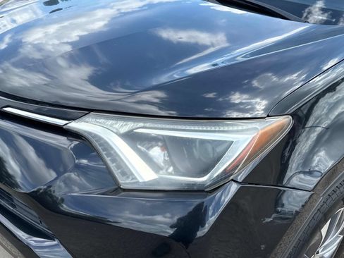 Used 2016 Toyota RAV4 XLE AWD/4WD image 9