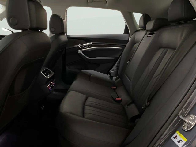 Used 2024 Audi Q8 e-tron Premium AWD/4WD image 22