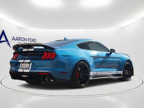 Used 2021 Ford Mustang Shelby GT500 w/ Technology Package RWD image 4