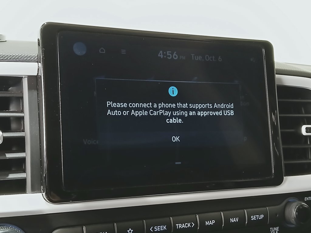 Used 2024 Hyundai Venue Limited FWD image 23