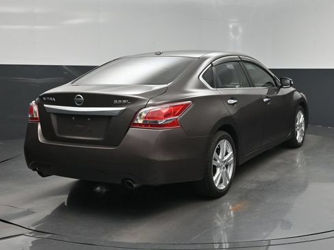 Used 2013 Nissan Altima 3.5 SL FWD image 28