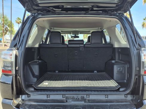 Used 2018 Toyota 4Runner SR5 Premium AWD/4WD image 7