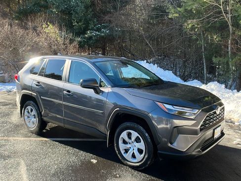 Used 2024 Toyota RAV4 LE image 7