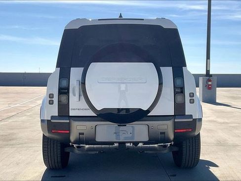 New 2026 Land Rover Defender 110 S image 4