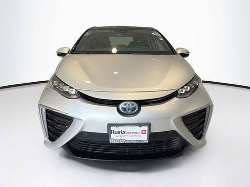 Used 2019 Toyota Mirai FWD image 2