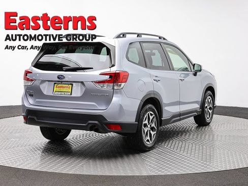 Used 2022 Subaru Forester Premium AWD/4WD image 5