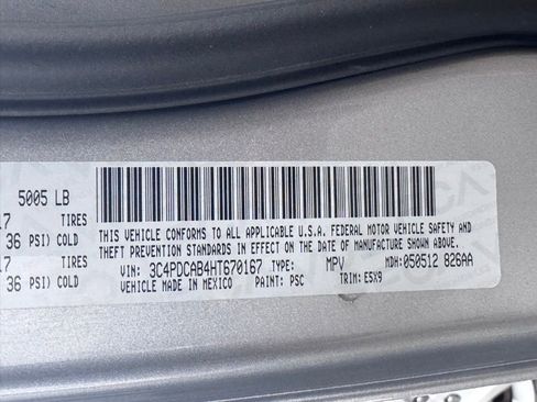 Used 2017 Dodge Journey SE image 39