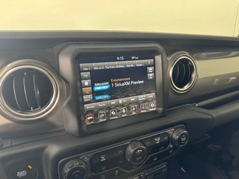 Used 2021 Jeep Wrangler Unlimited Sahara AWD/4WD image 22