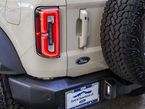 New 2025 Ford Bronco Outer Banks w/ Sasquatch Package image 9