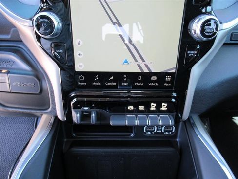 Used 2024 RAM 3500 Laramie AWD/4WD image 24