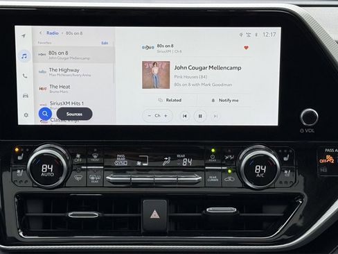 New 2025 Toyota Highlander Platinum image 24