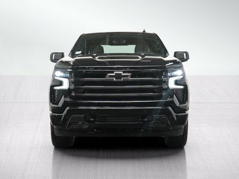 Used 2025 Chevrolet Silverado 1500 High Country w/ Midnight Edition AWD/4WD image 9