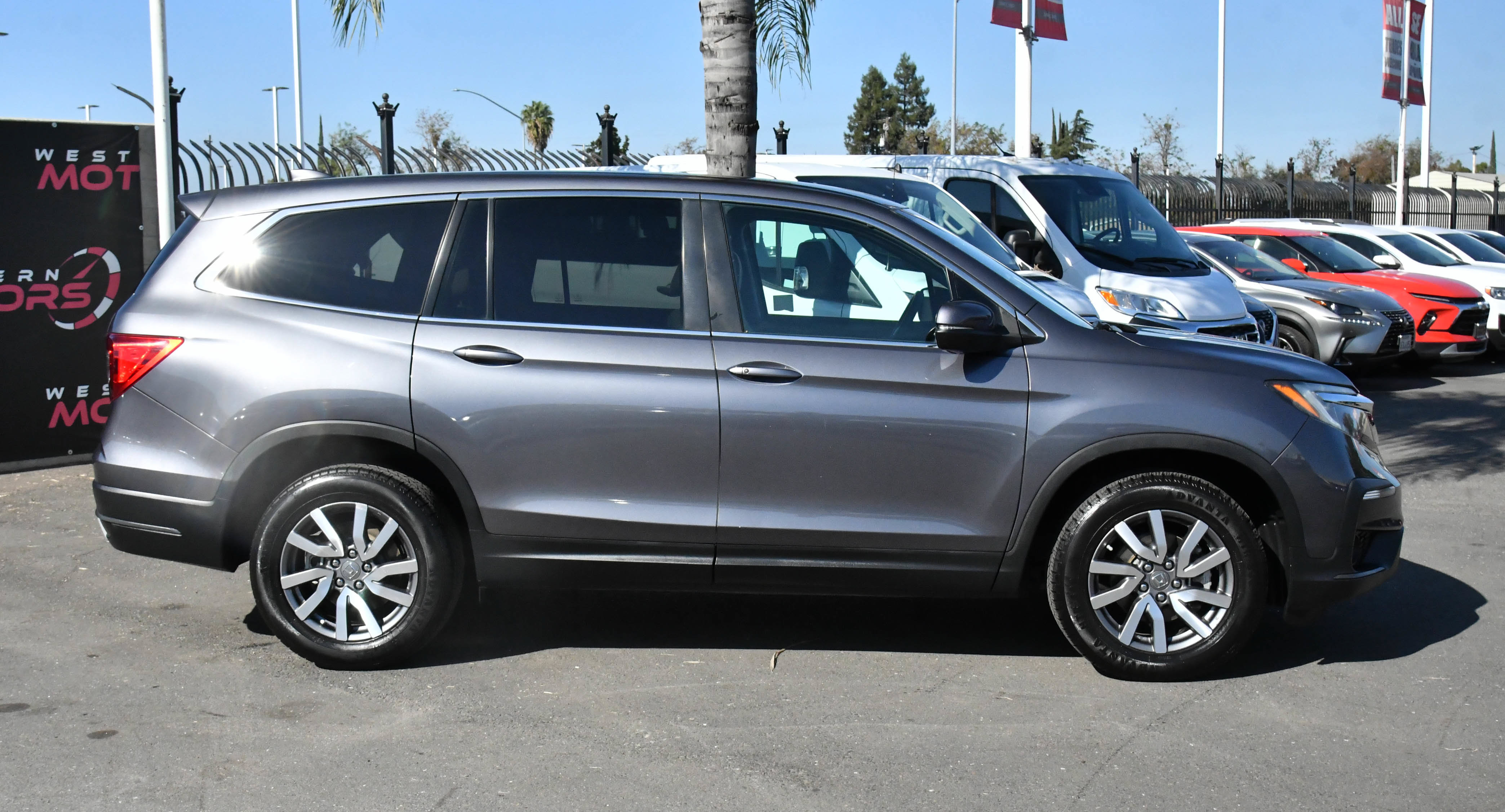 Used 2021 Honda Pilot EX image 9