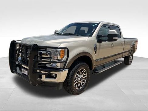 Used 2017 Ford F350 Lariat w/ Lariat Value Package image 4