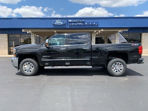 Used 2017 Chevrolet Silverado 3500 LTZ w/ Duramax Plus Package AWD/4WD image 7