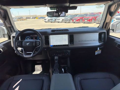New 2026 Ford Bronco Outer Banks w/ Sasquatch Package AWD/4WD image 19