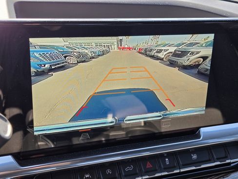 New 2025 GMC Sierra 1500 Elevation image 12