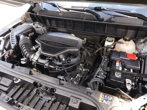 Used 2019 GMC Acadia SLT FWD image 30
