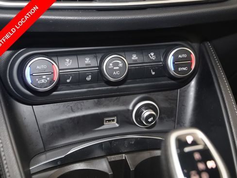 Used 2024 Alfa Romeo Stelvio Ti AWD/4WD image 32